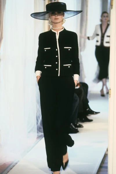 Look 4